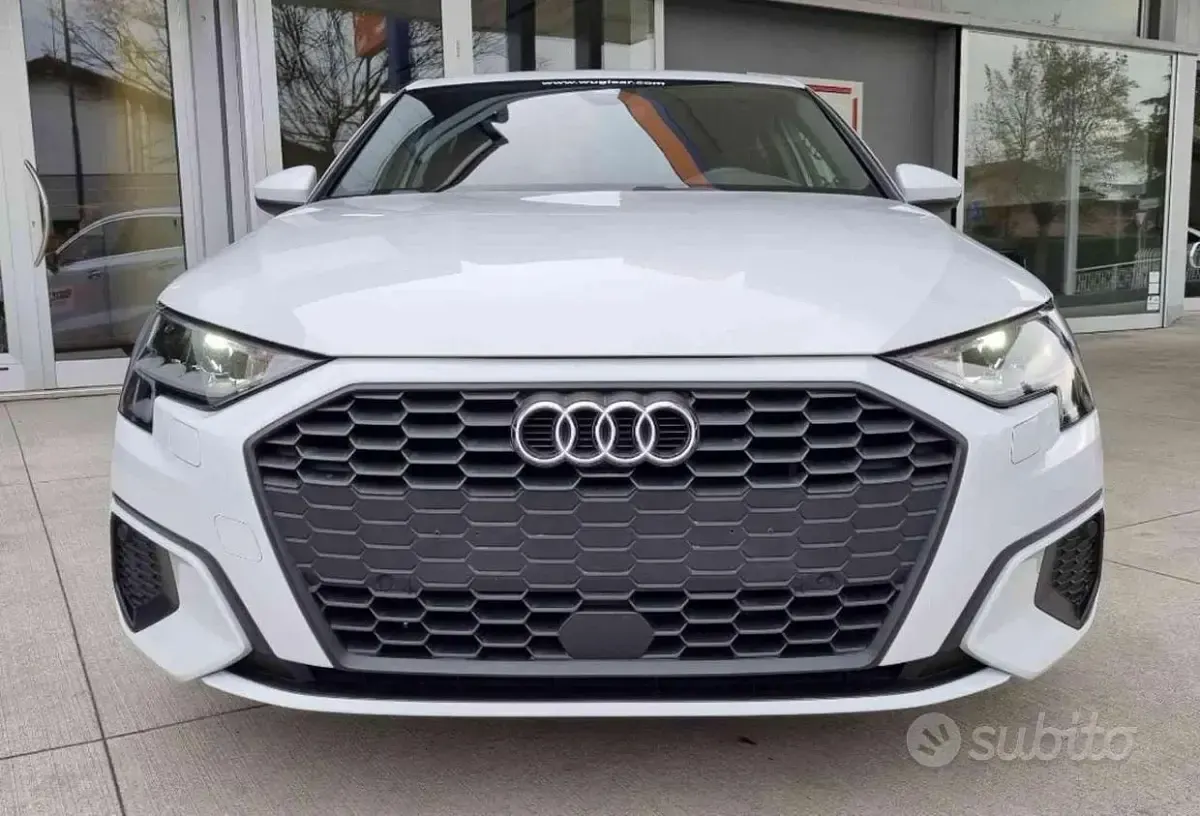 Usata Audi A3 110 CV (80 kW) 2024 Bianco Berlina