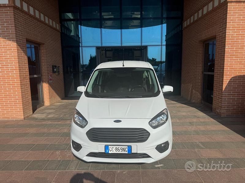Bianco Usata 2020 Ford Tourneo Courier S Monovolume | 12.500 € (Buon prezzo) - Immagine 1/4