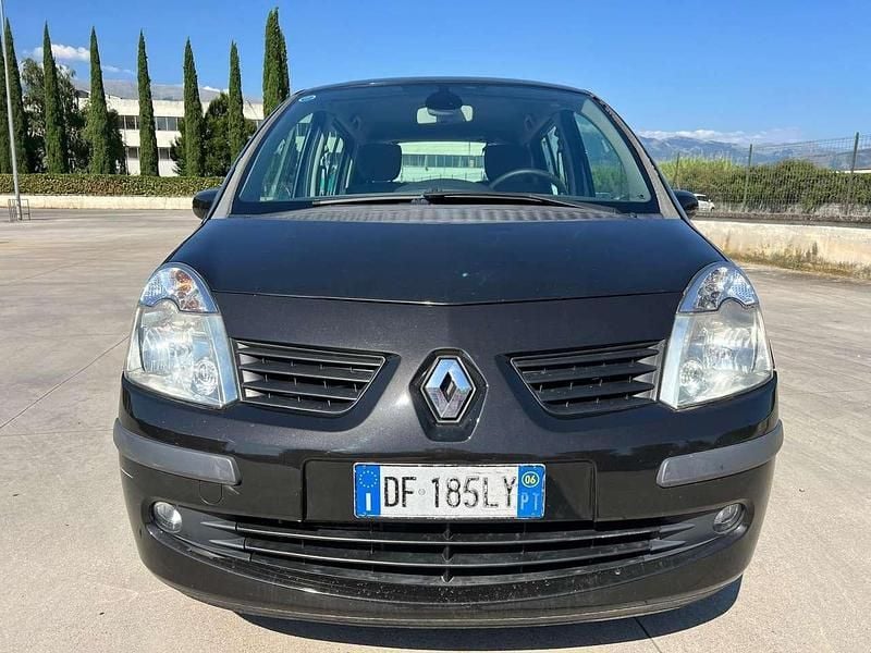 Nero Usata 2006 Renault Modus Monovolume | 2490 € (Molto cara) - Immagine 1/4