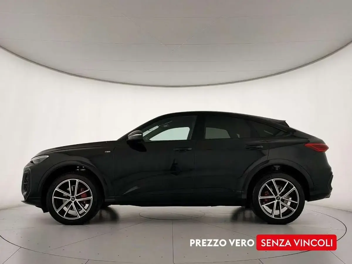 Nuova Audi Q5 S-Line 204 CV (150 kW) 2026 Nero SUV