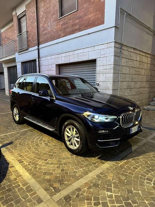 Begagnad BMW X5 Efficient Dynamics 231 HK (169 kW) 2021 SUV