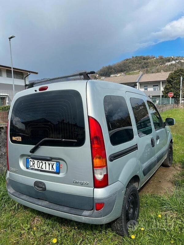 Usata Renault Kangoo 65 CV (47 kW) 2004 Monovolume
