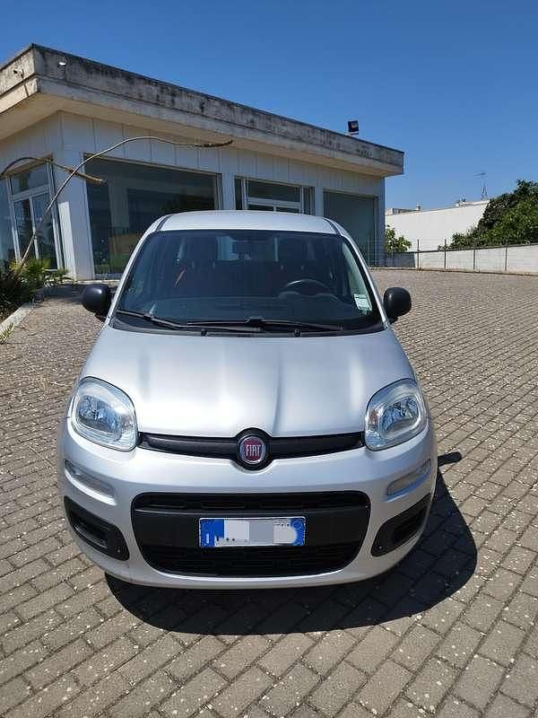 Usata 2017 Fiat Panda Pop Due volumi | 7800 € (Buon prezzo) - Immagine 1/4
