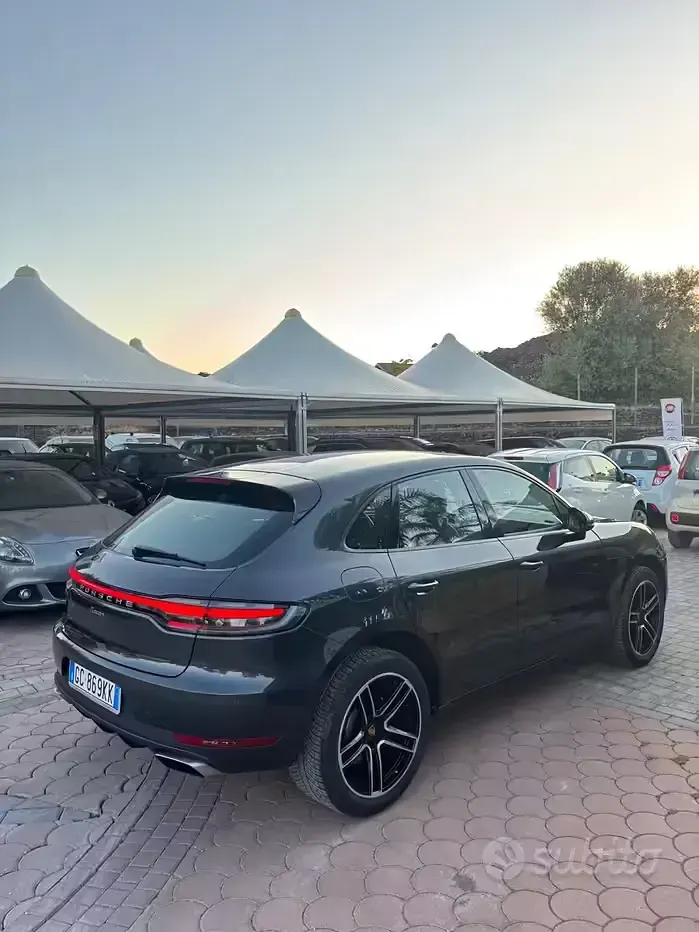 Usata Porsche Macan 245 CV (180 kW) 2021 Grigio SUV