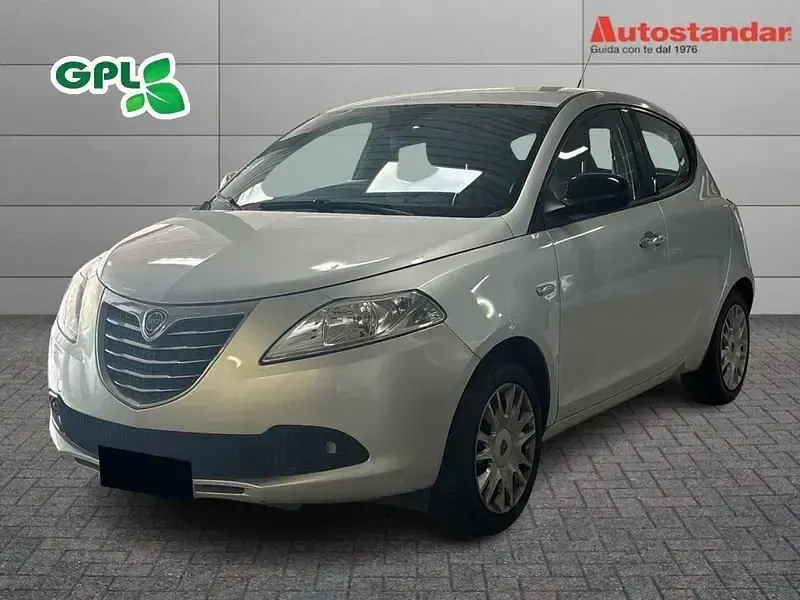 Usata Lancia Ypsilon Silver 69 CV (50 kW) 2013 Utilitaria