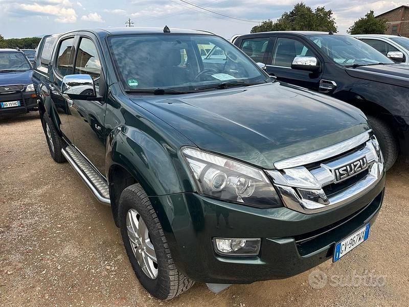 Verde Usata 2013 Isuzu D-Max Pick-up | 17.600 € (Buon prezzo) - Immagine 1/4