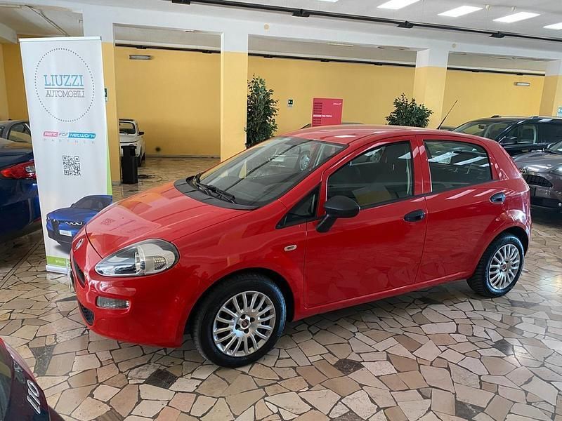 Usata Fiat Punto Street 95 CV (69 kW) 2016 Rosso Utilitaria