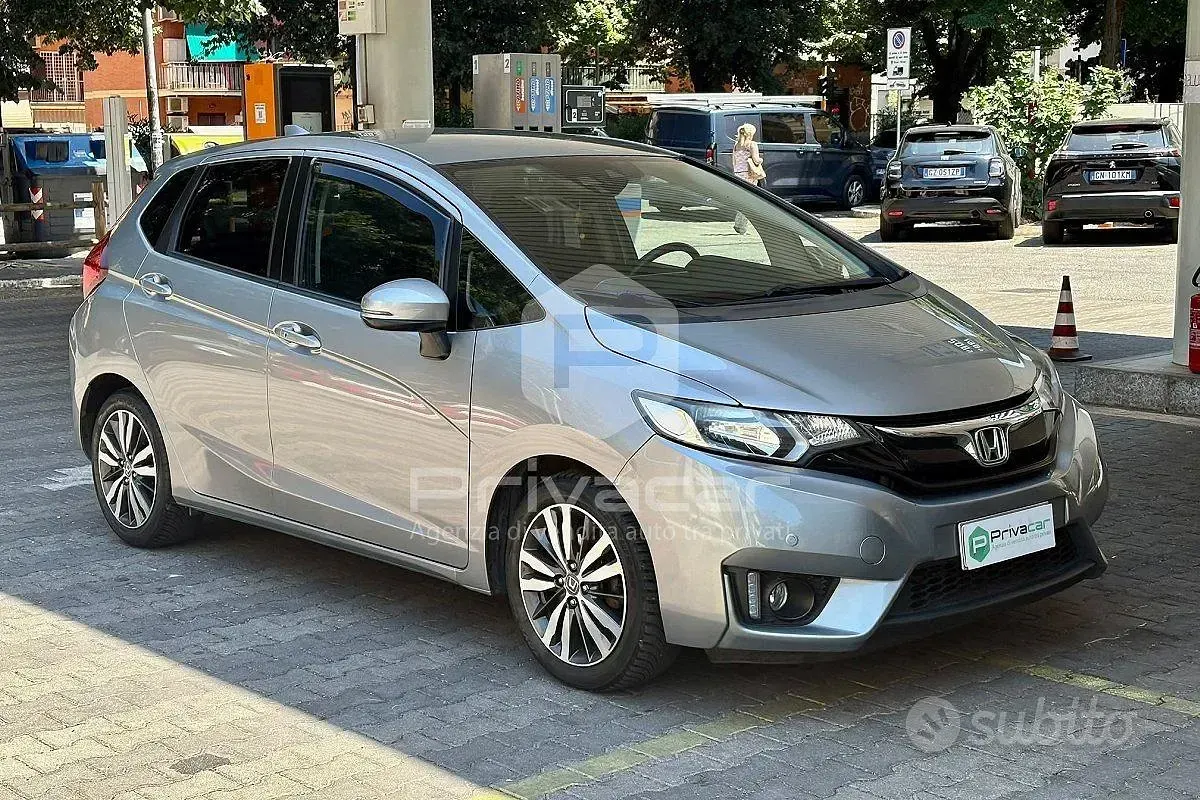 Usata Honda Jazz Elegance 102 CV (75 kW) 2017 Grigio Utilitaria