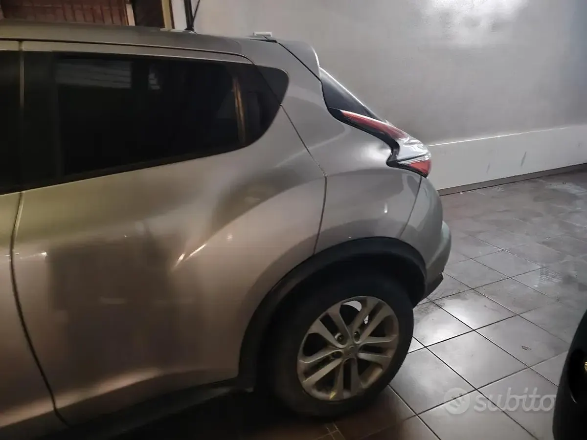 Usata Nissan Juke Tekna 110 CV (80 kW) 2016 Grigio SUV