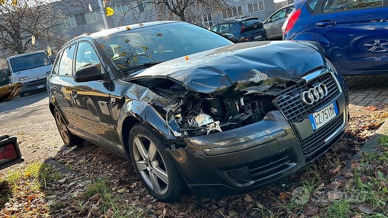 Usata 2006 Audi A3 Tre volumi | 1500 € (Super prezzo) - Immagine 1/4