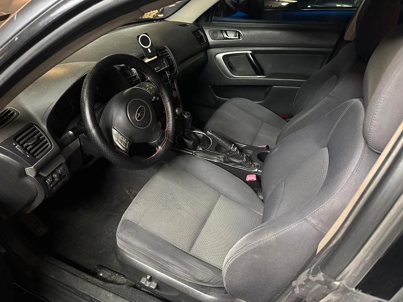 Usata Subaru Outback 164 CV (120 kW) 2006 Grigio Station wagon