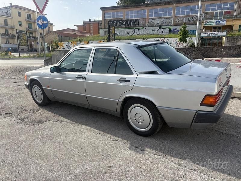 Usata Mercedes 190 1990 Grigio Berlina