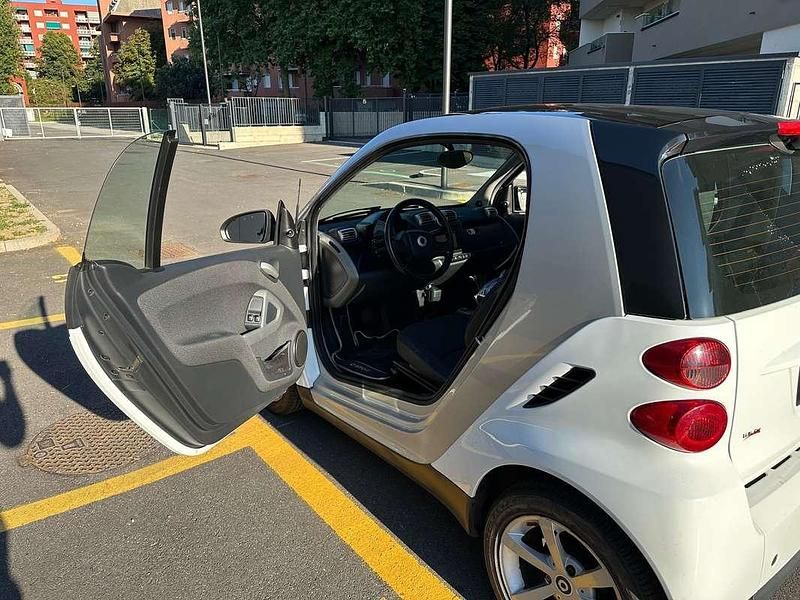 Usata Smart ForTwo Coupé Passion 71 CV (52 kW) 2010 Bianco Coupé