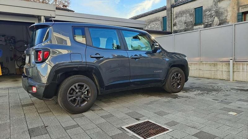 Usata Jeep Renegade Longitude 120 CV (88 kW) 2023 Grigio SUV