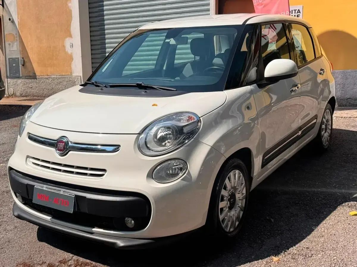 Usata Fiat 500L Lounge 95 CV (69 kW) 2015 Bianco Monovolume