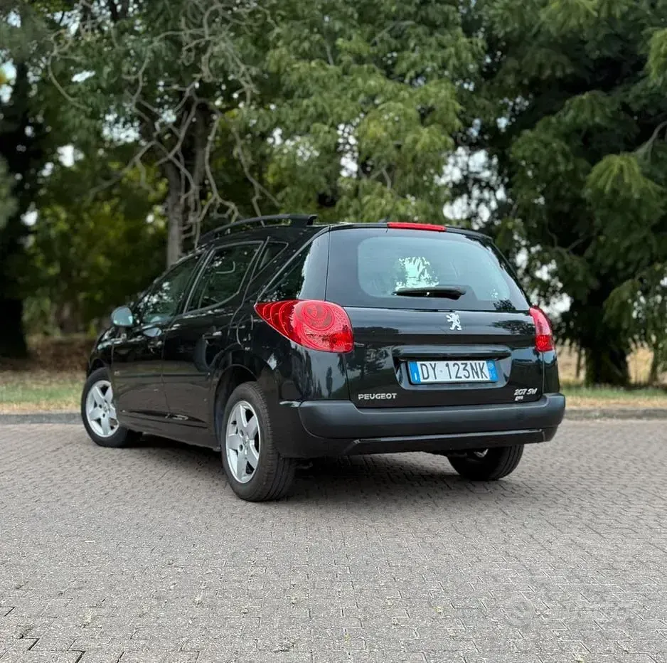 Usata Peugeot 207 Sport 73 CV (53 kW) 2009 Nero Station wagon