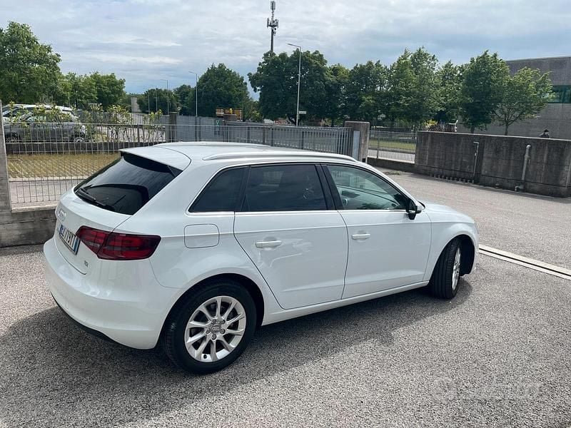 Usata Audi A3 Attraction 150 CV (110 kW) 2015 Bianco Berlina