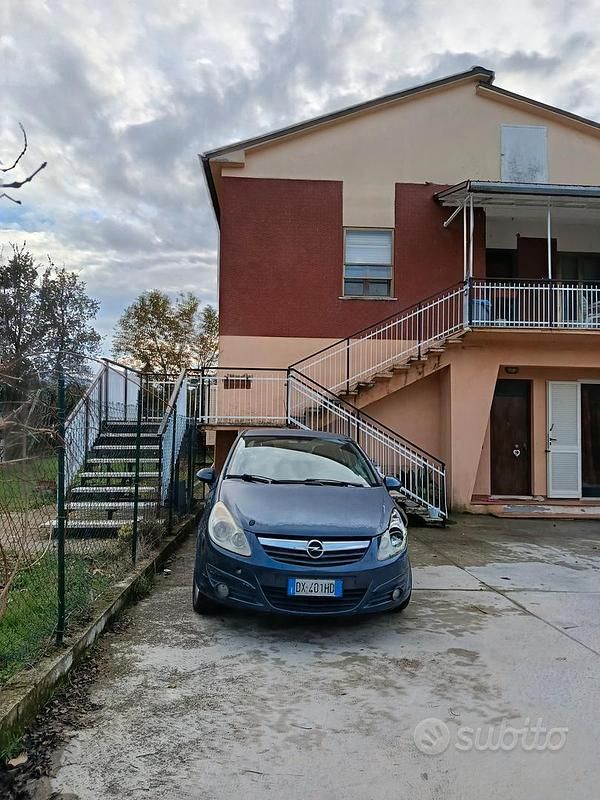 Usata Opel Corsa Eco 75 CV (55 kW) 2009 Blu Berlina