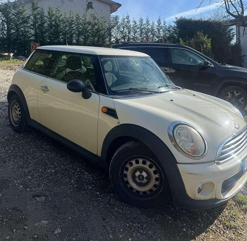 Usata Mini ONE 75 CV (55 kW) 2011 Utilitaria
