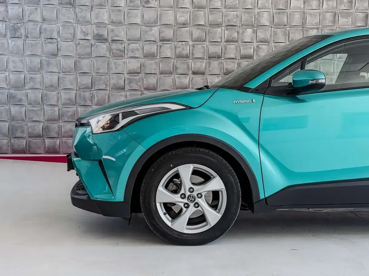 Usata Toyota C-HR Active 98 CV (72 kW) 2017 Blu/azzurro SUV