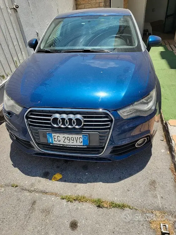 Usata Audi A1 105 CV (77 kW) 2012 Bluazzurro Utilitaria