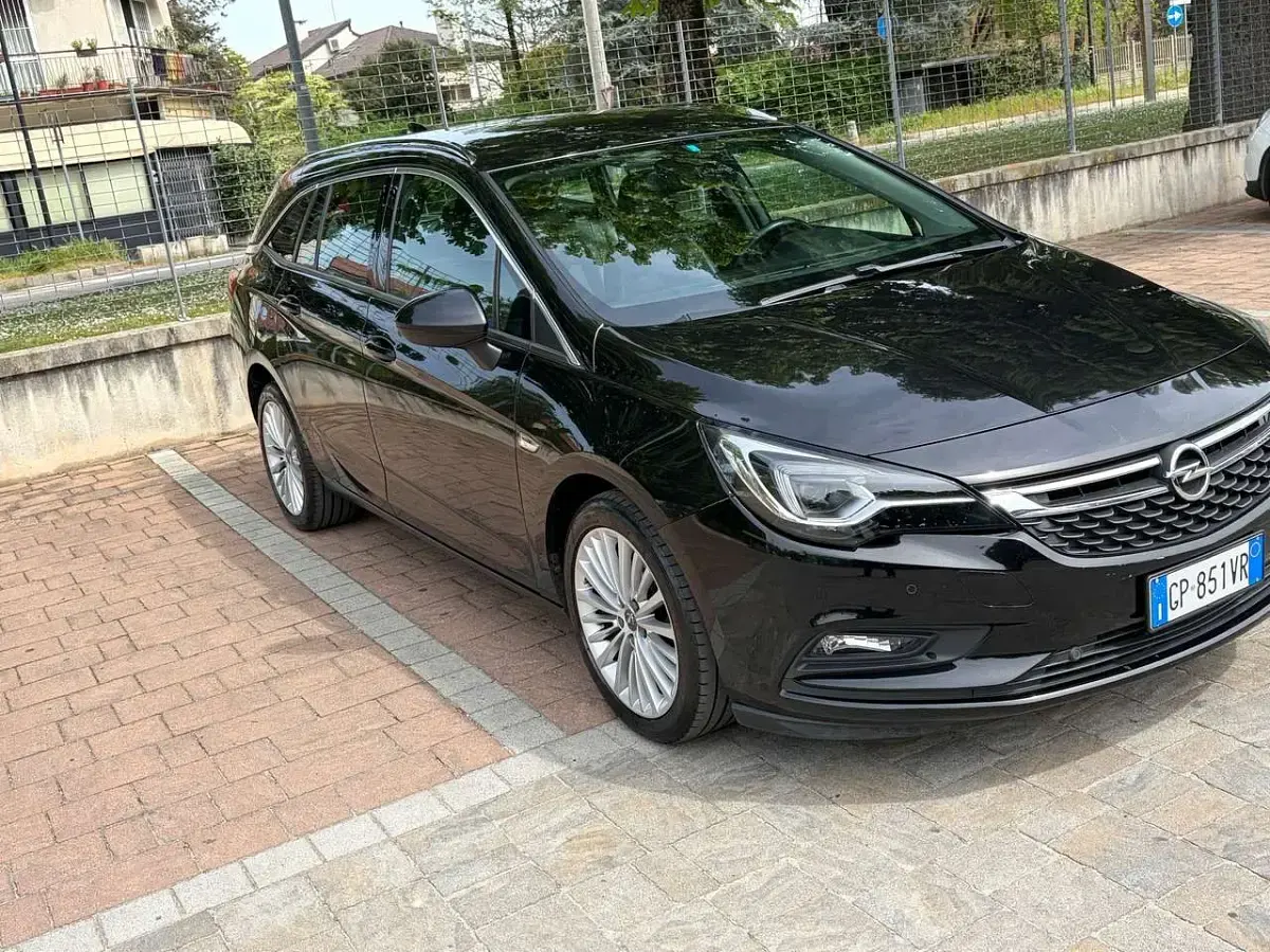 Usata Opel Astra S 110 CV (80 kW) 2017 Nero Station wagon
