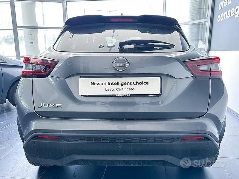 Usata Nissan Juke N-Connecta 114 CV (83 kW) 2022 Dark metal grey tetto nero SUV