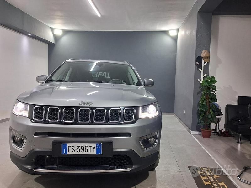 Usata Jeep Compass Limited 120 CV (88 kW) 2018 Grigio SUV