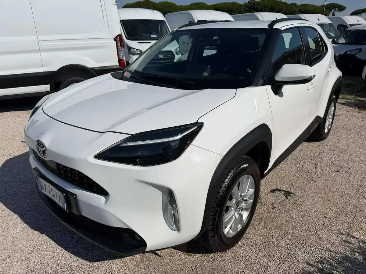 Usata Toyota Yaris Cross Active 92 CV (67 kW) 2024 Bianco SUV