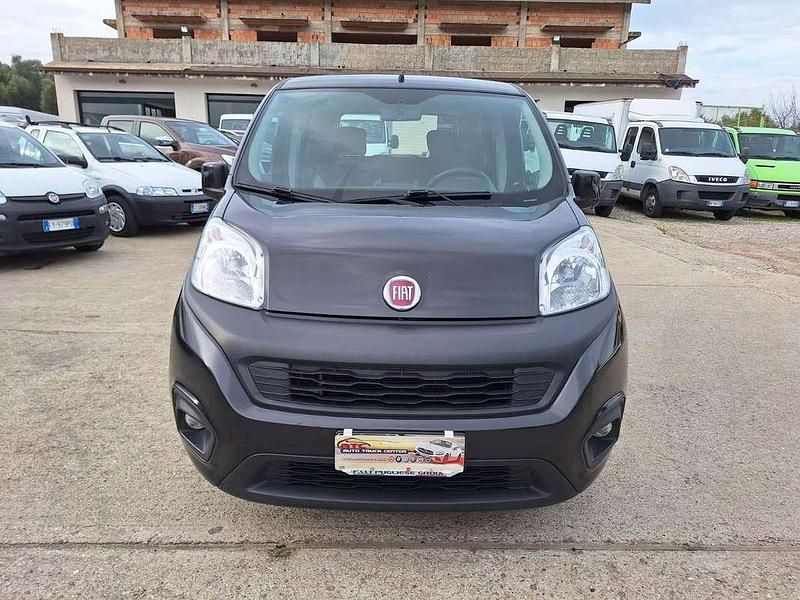 Usata Fiat Qubo Dynamic 95 CV (69 kW) 2017 Nero Monovolume