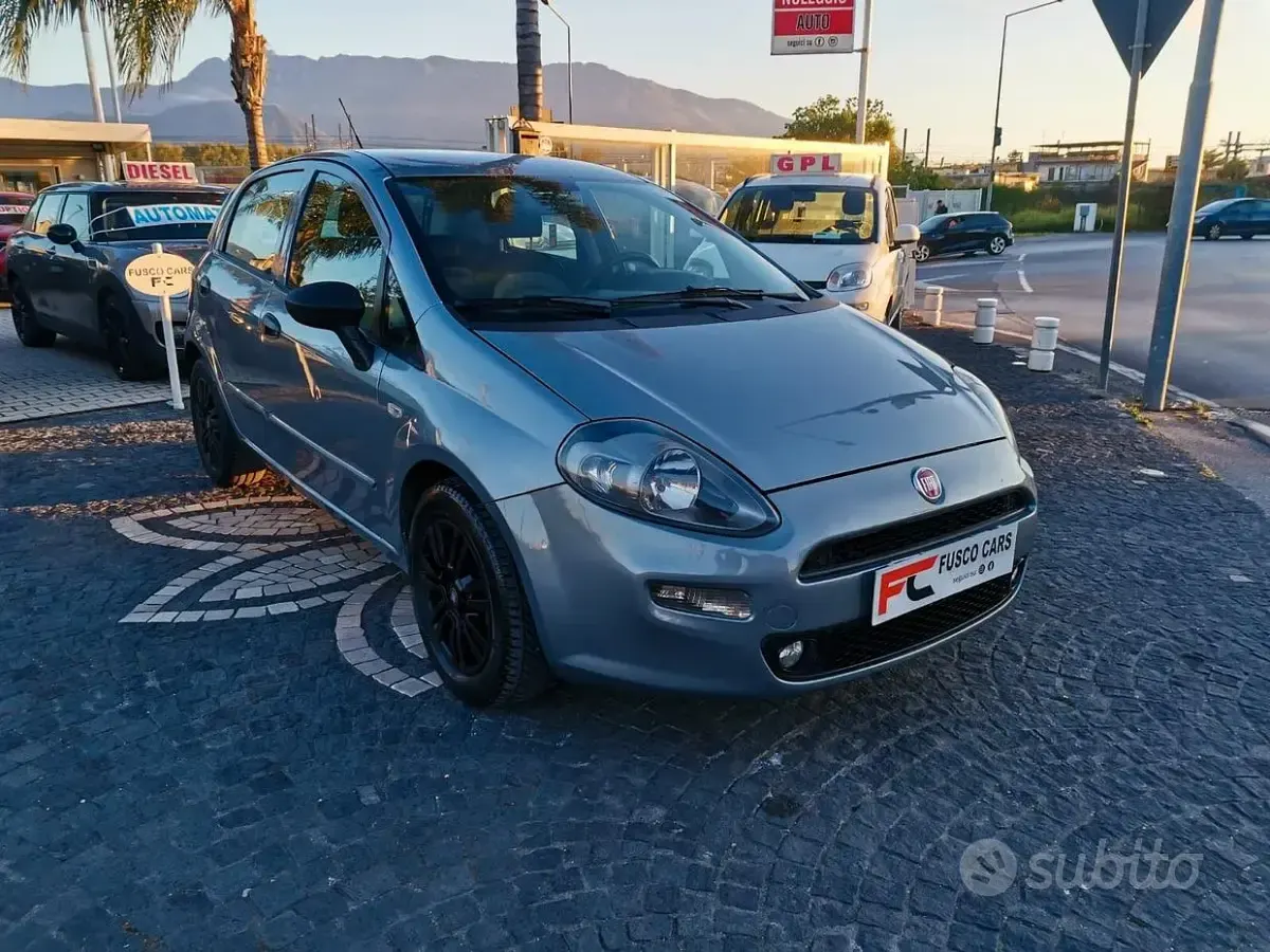 Usata Fiat Punto Evo Dynamic 78 CV (57 kW) 2011 Grigio Utilitaria