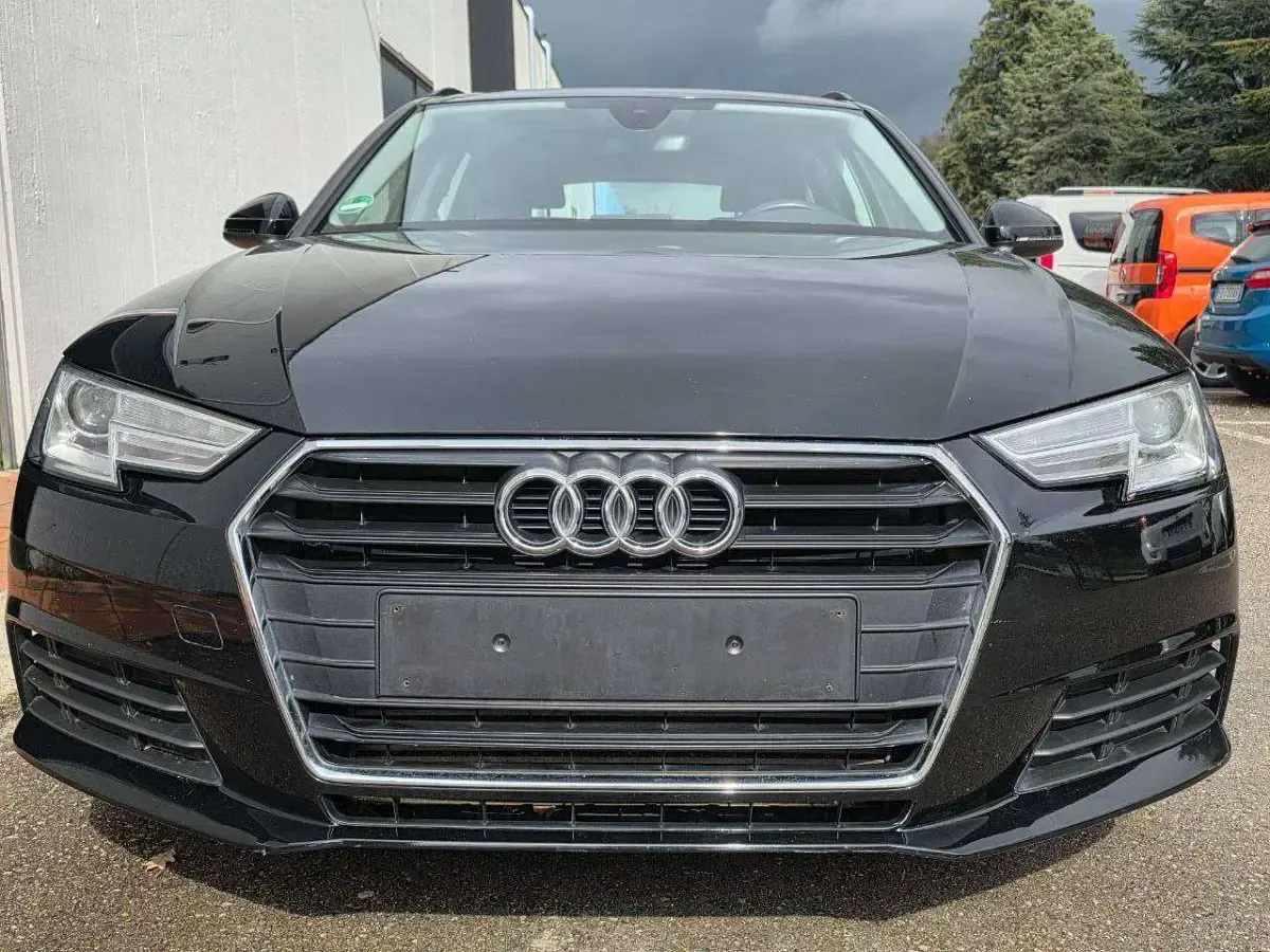Usata Audi A4 Ambiente 170 CV (125 kW) 2017 Nero Station wagon