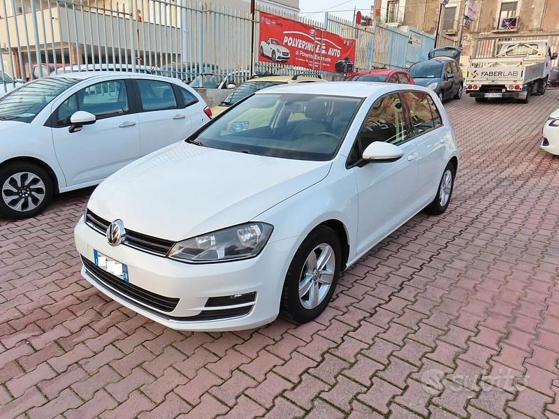 Usata VW Golf VII Highline 110 CV (80 kW) 2014 Bianco Berlina
