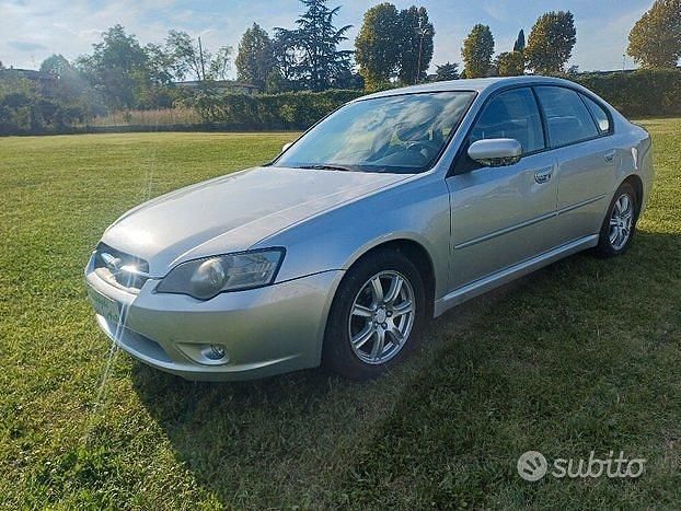 Usata Subaru Legacy 137 CV (100 kW) 2005 Grigio Berlina