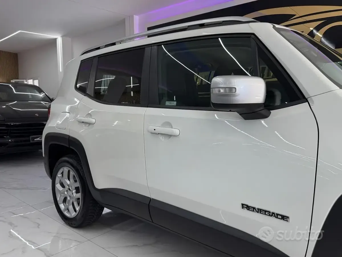 Usata Jeep Renegade Limited 140 CV (102 kW) 2016 Bianco SUV