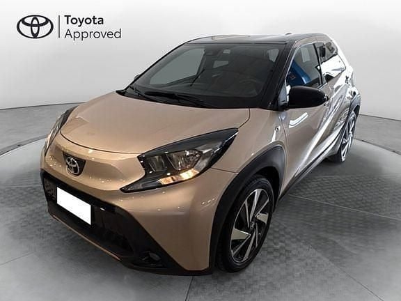 Usata Toyota Aygo X Trend 72 CV (52 kW) 2022 Grigio SUV