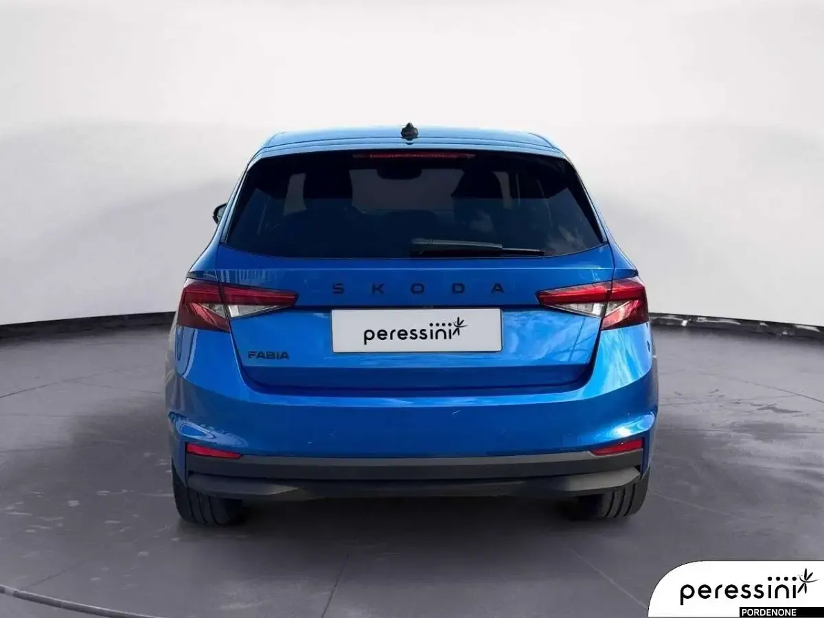 Usata Skoda Fabia 95 CV (69 kW) 2025 Blu race metallizzato Utilitaria