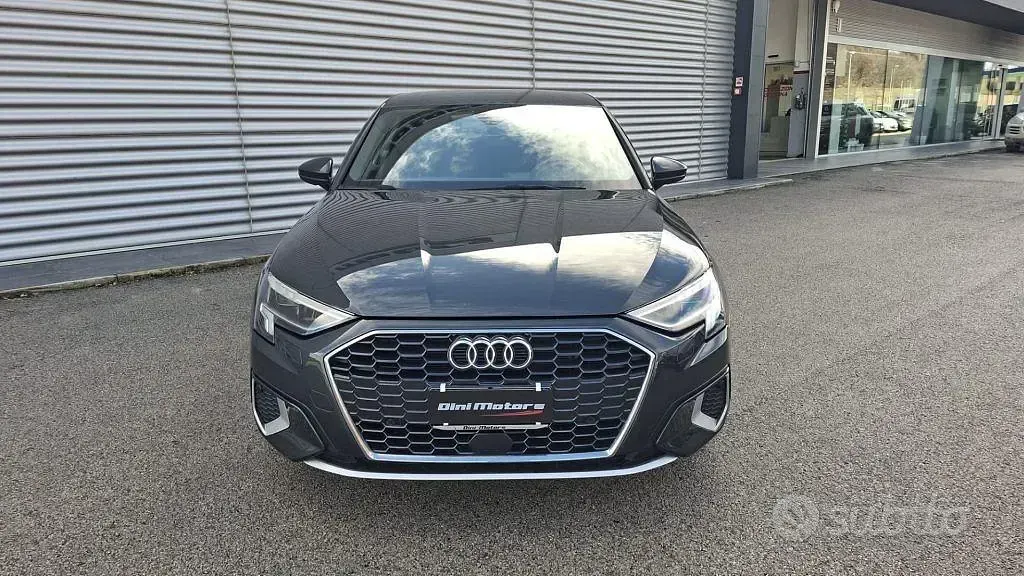 Usata Audi A3 Advanced 116 CV (85 kW) 2022 Grigio Berlina