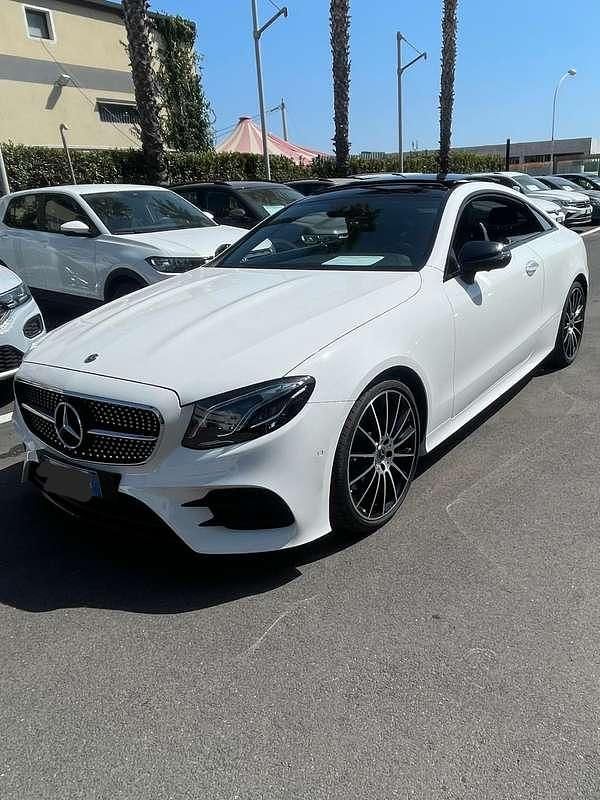 Usata Mercedes E220 Premium Plus 194 CV (142 kW) 2019 Bianco Coupé