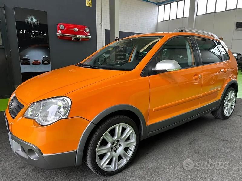Usata VW Polo Cross 69 CV (50 kW) 2006 Arancione Utilitaria