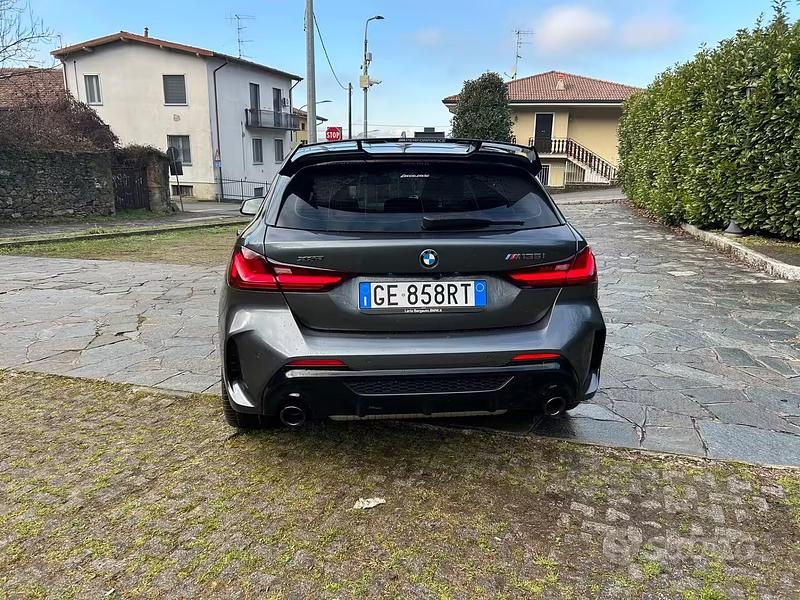 Usata BMW M135 M Sport 306 CV (225 kW) 2021 Grigio Utilitaria