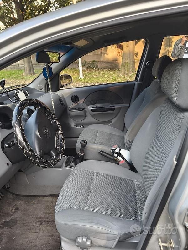 Usata Chevrolet Kalos SX 72 CV (52 kW) 2004 Grigio Berlina