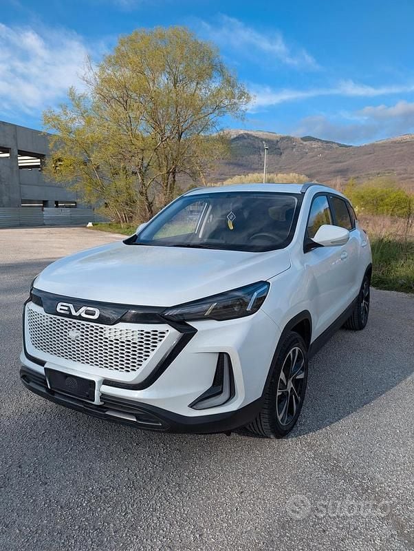 Usata EVO Evo 5 127 CV (93 kW) 2023 Bianco SUV