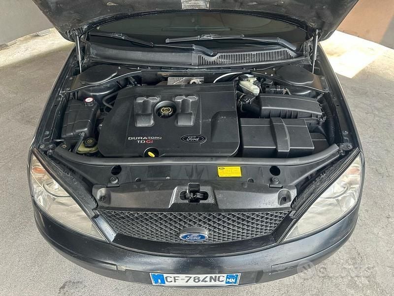 Usata Ford Mondeo Ghia 131 CV (96 kW) 2003 Nero Berlina