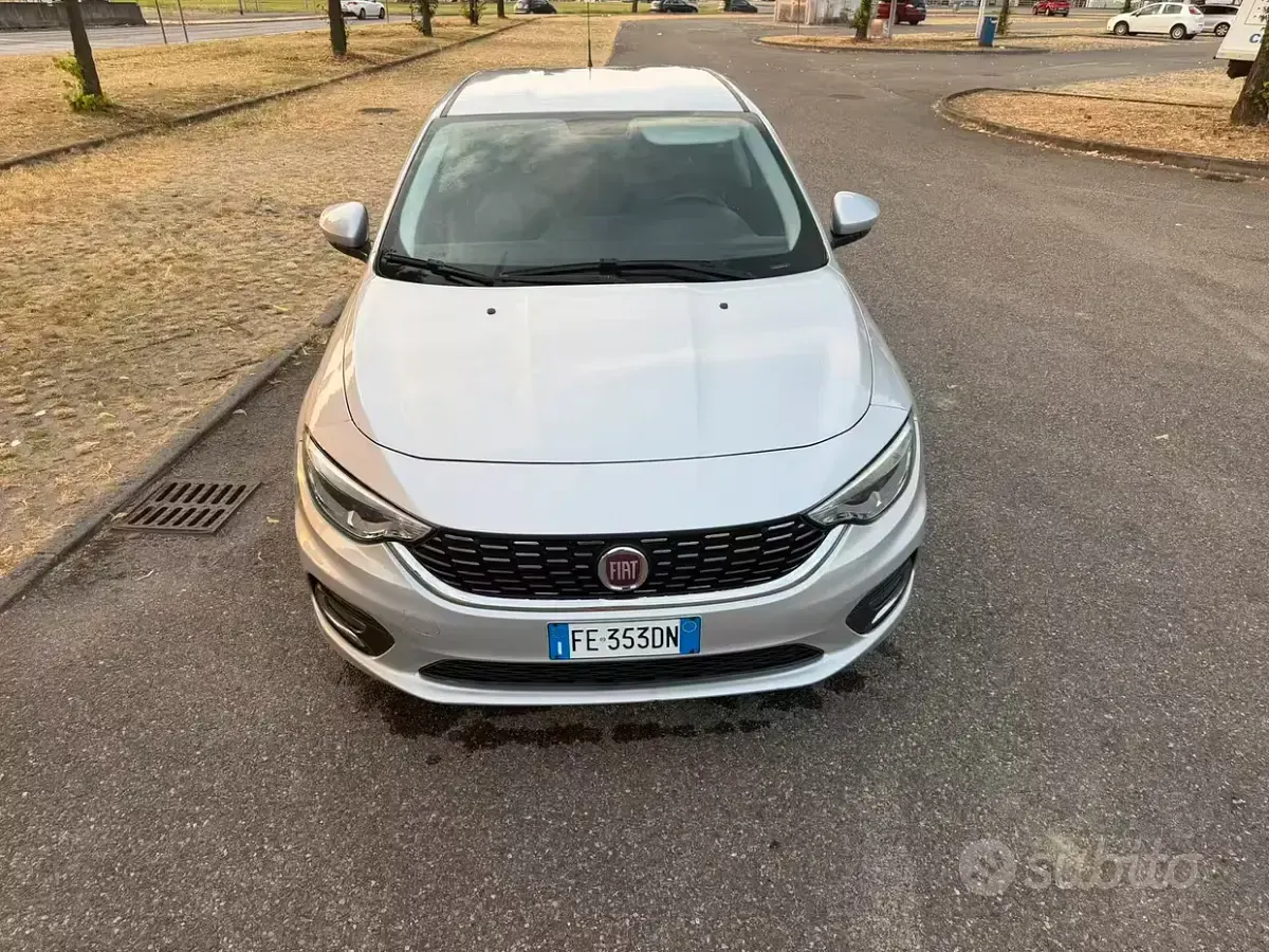 Usata Fiat Tipo 120 CV (88 kW) 2016 Bianco Berlina