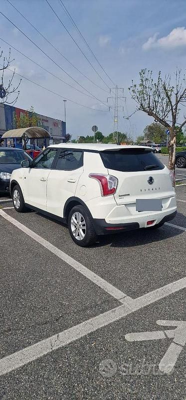 Usata SsangYong Tivoli 116 CV (85 kW) 2018 Bianco SUV