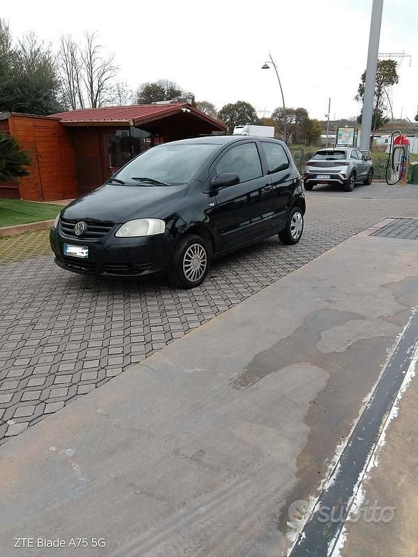 Usata VW Fox 69 CV (50 kW) 2008 Nero Utilitaria