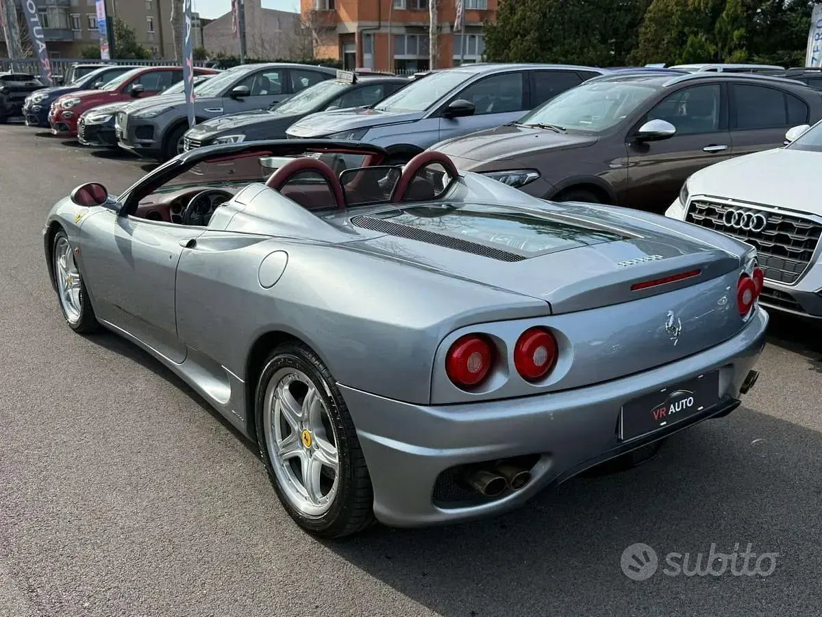 Usata Ferrari 360 400 CV (294 kW) 2003 Grigio Coupé