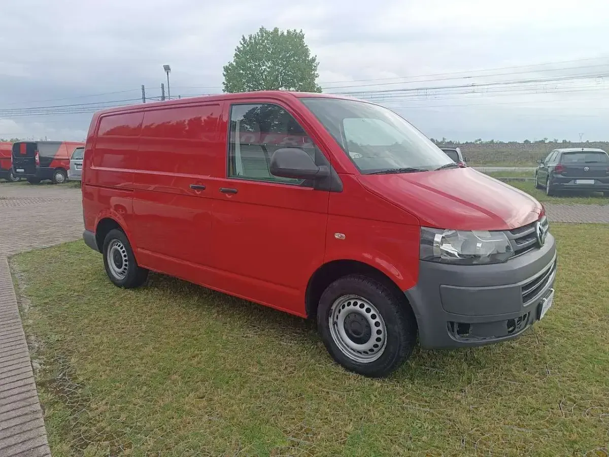 Usata VW T5 84 CV (61 kW) 2011 Rosso Furgone