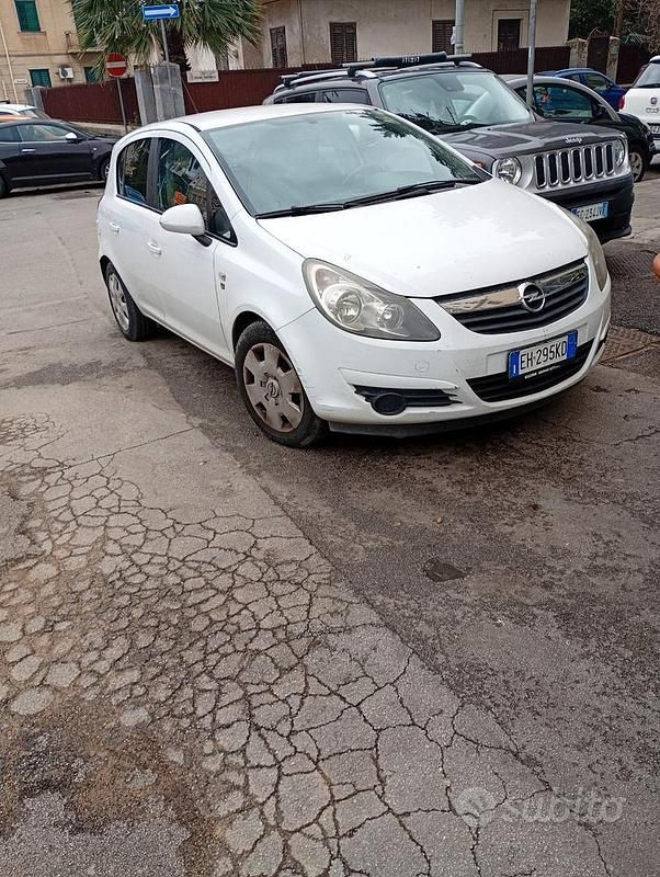 Usata Opel Corsa 2011 Bianco Utilitaria